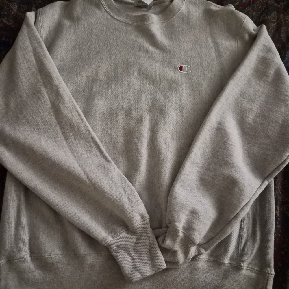 Champion Women's Gray Crewneck Sweatshirt with Small Embroidered C Logo Unisex